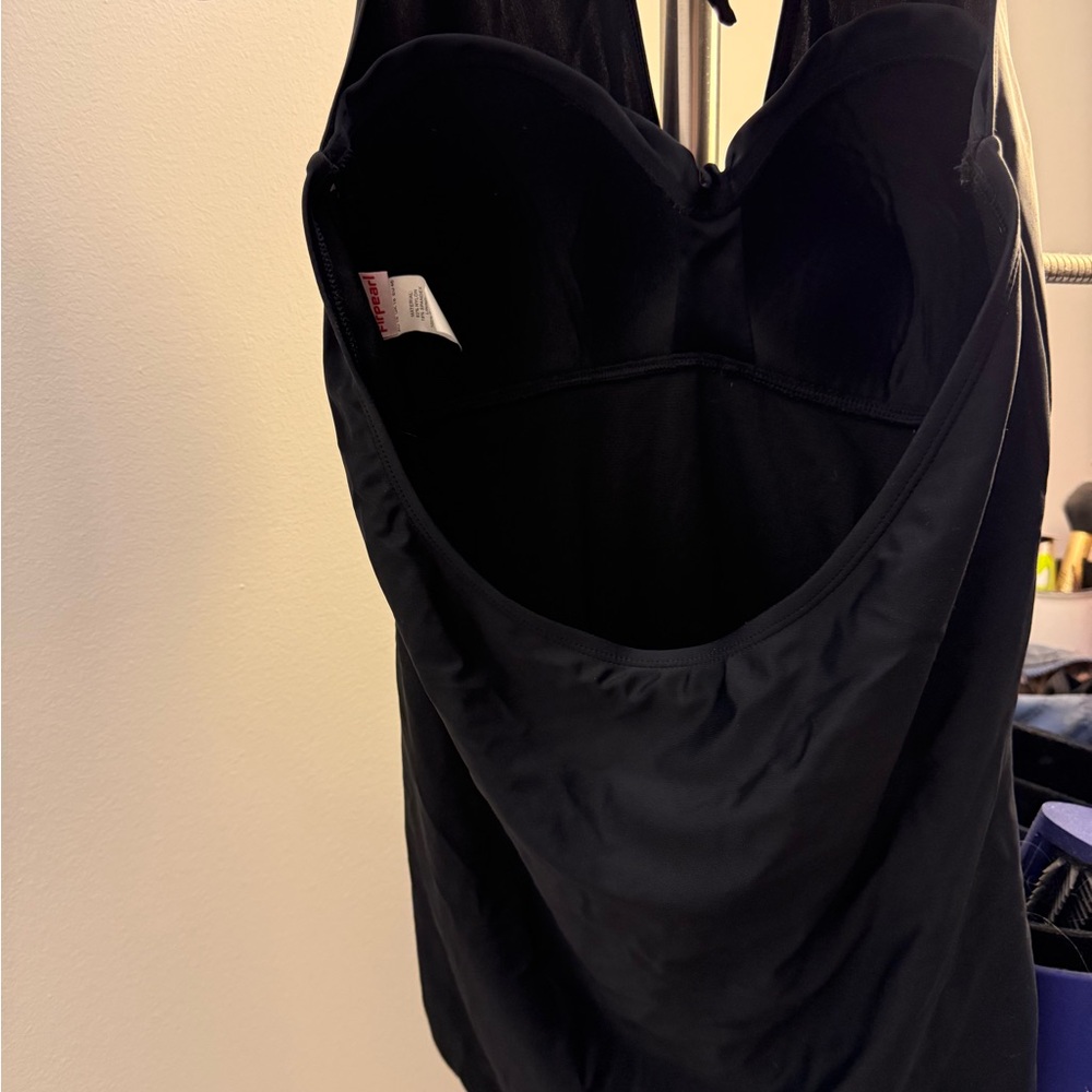 Black halter miracle suit - Picture 3 of 4